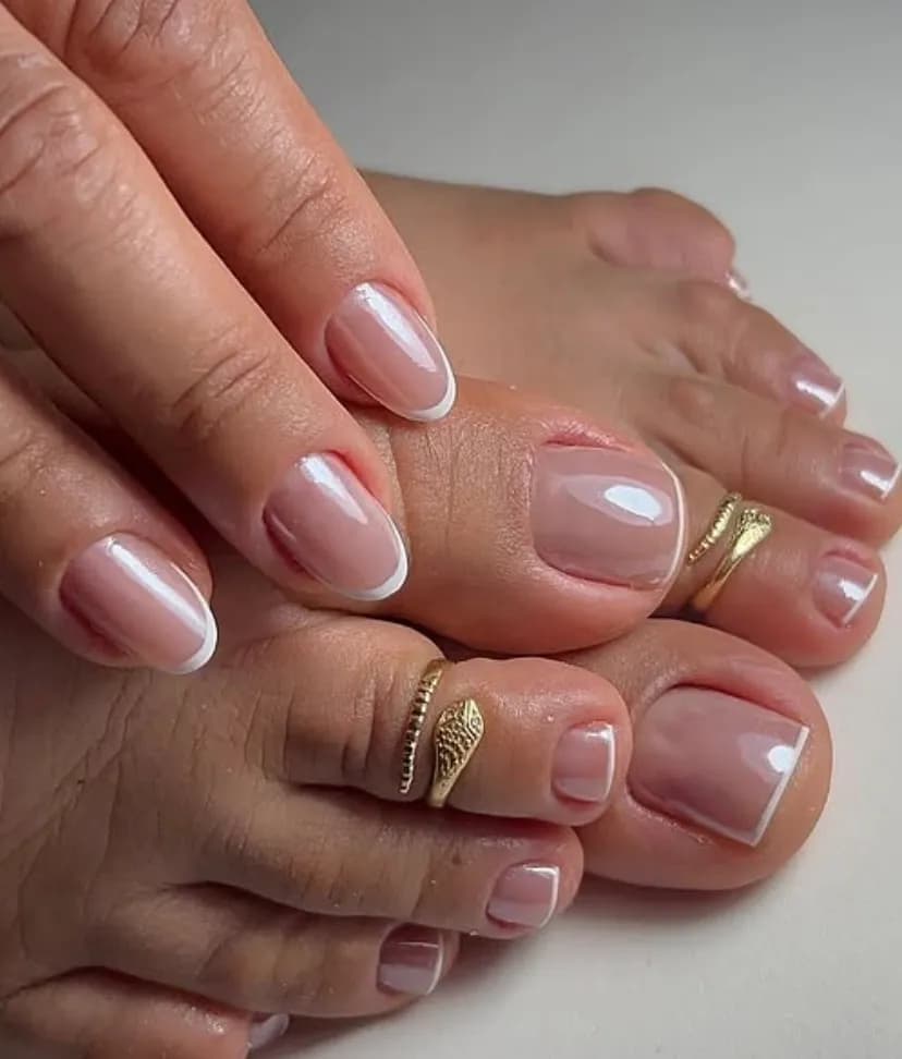 Manicure /Pedicure